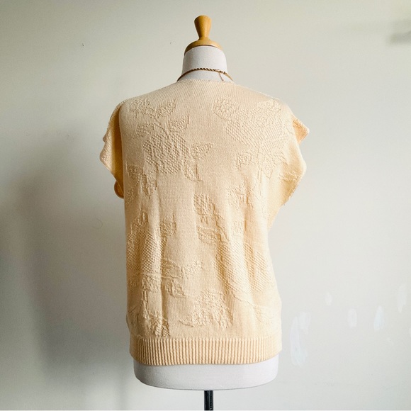✨ #Marybeth Knit Sweater Vest ✨ - Picture 3 of 3